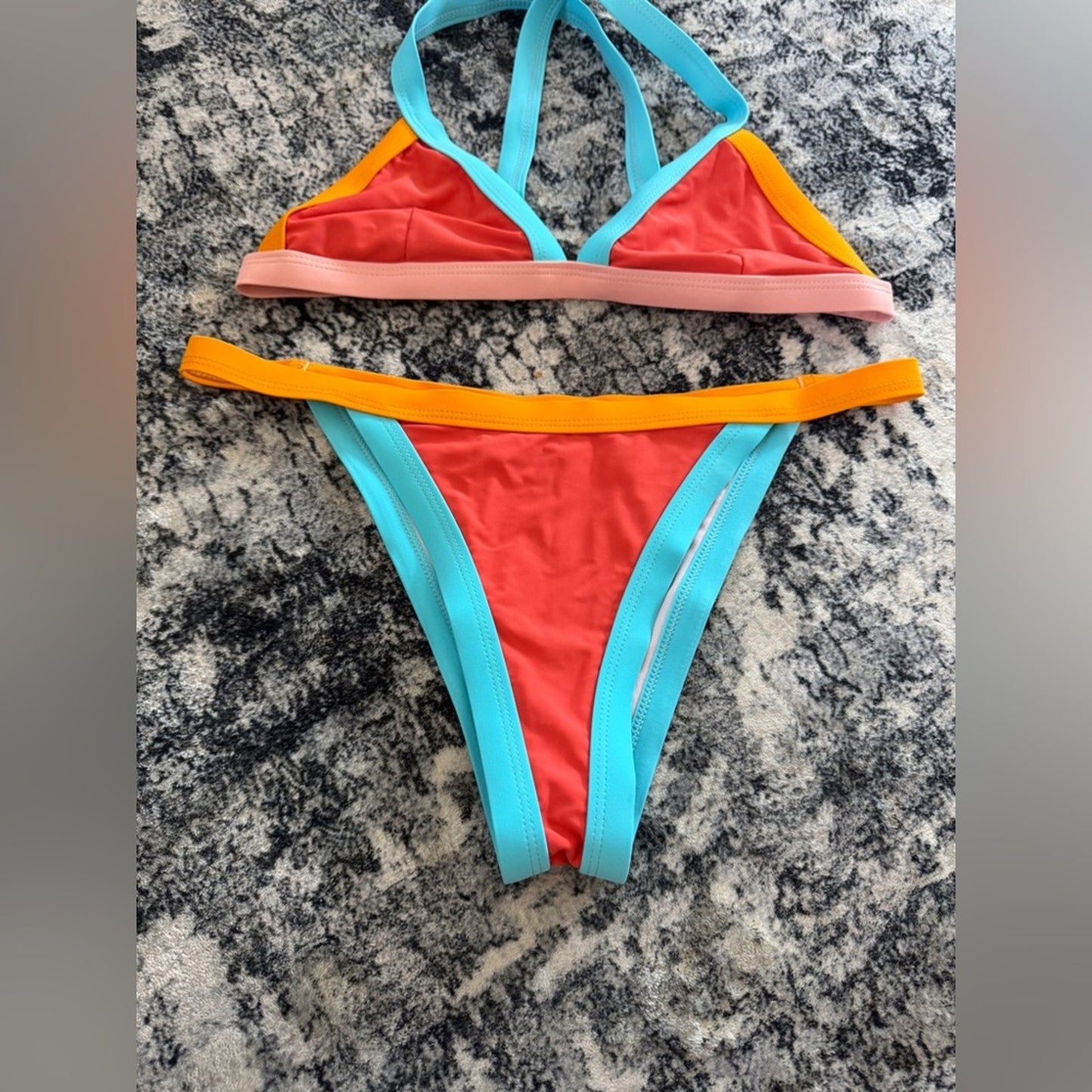 Pre-Owned LG SHEIN Color Block Bikini Top and Bottom Set