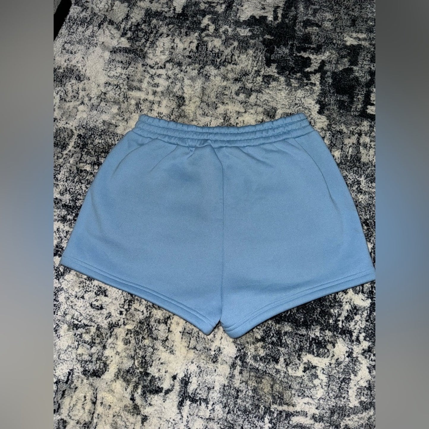 Pre-Owned Size 6 SHEIN Blue Fleece Shorts