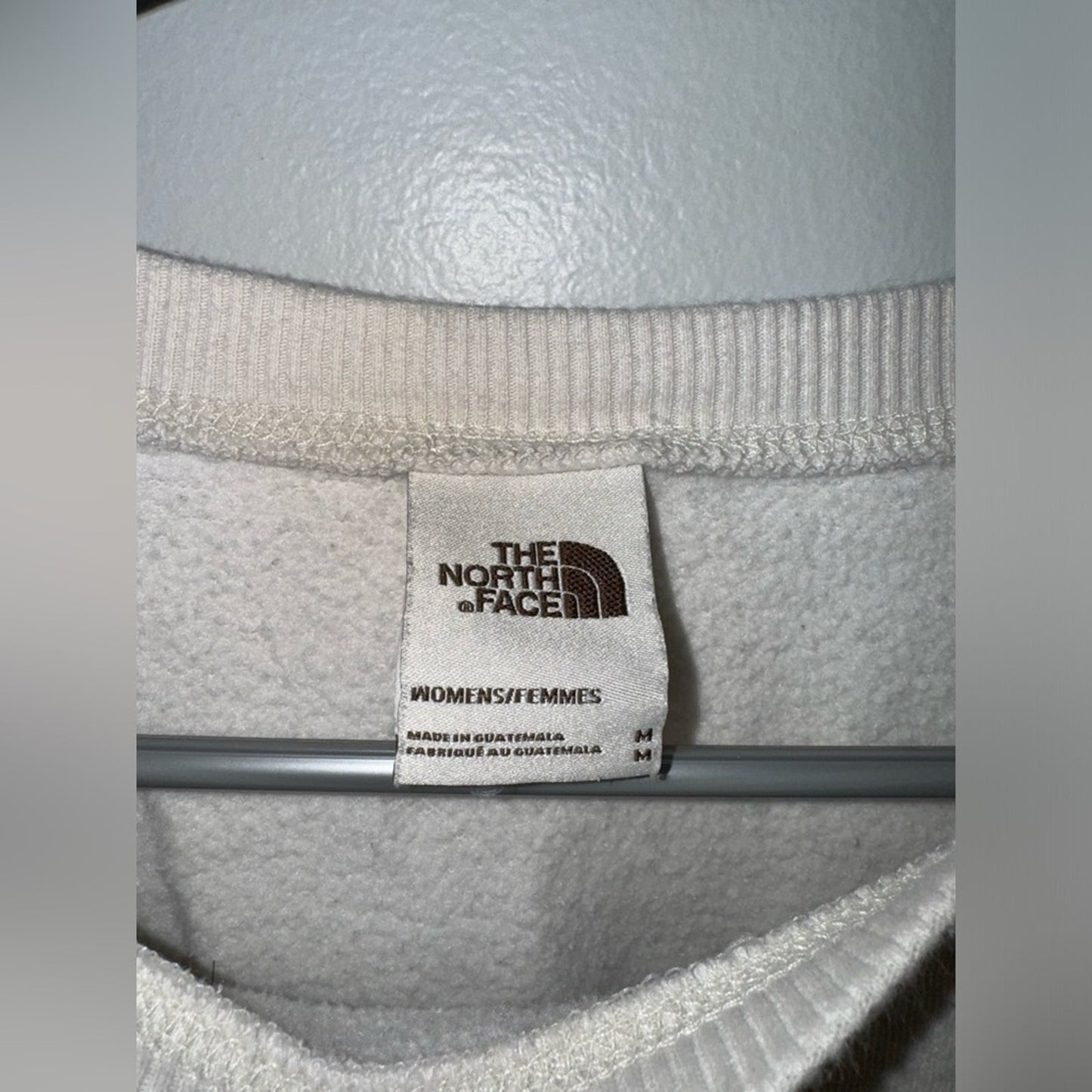 Pre-Owned MD The North Face White Logo Crewneck