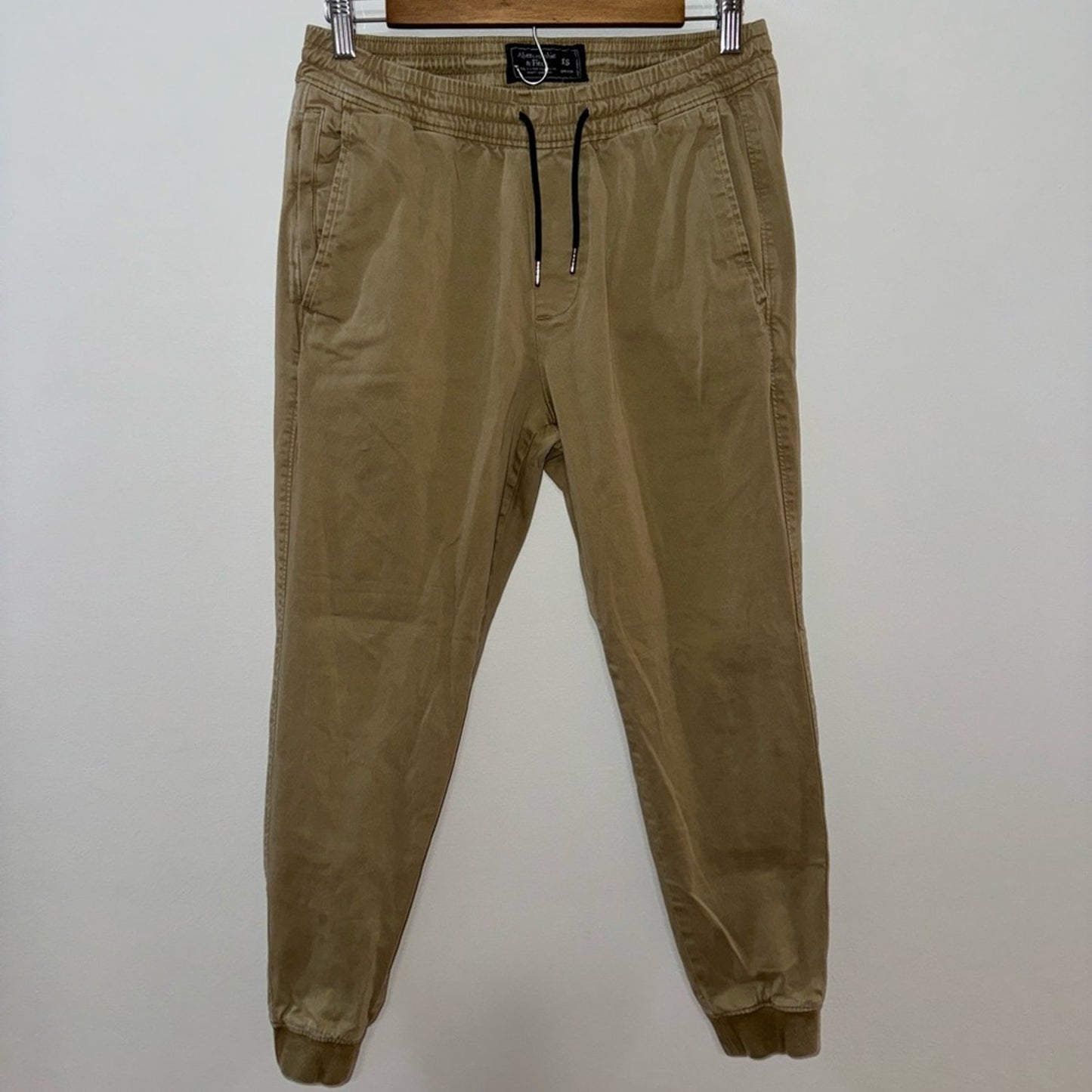 Pre-Owned XS Abercrombie and Fitch Khaki Stretch Chino Joggers