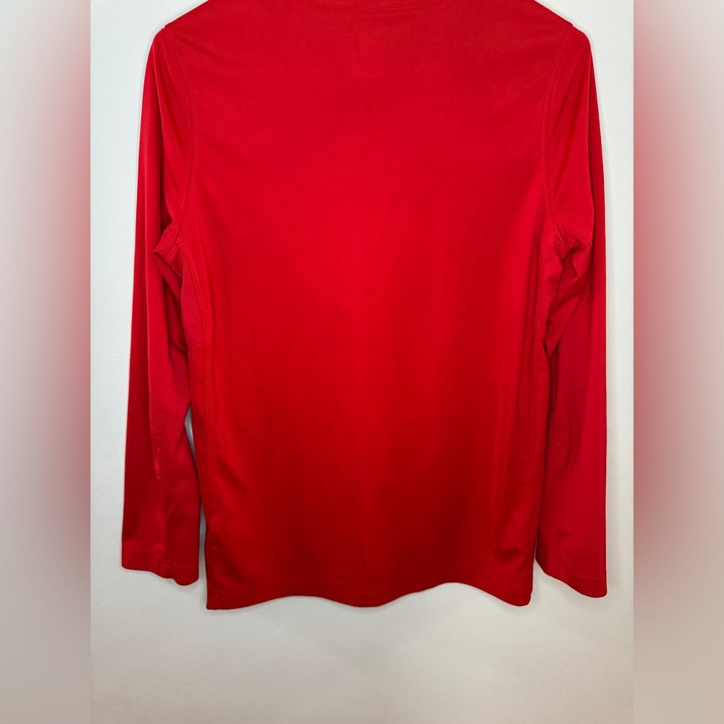 Pre-Owned XL Nike Dri-Fit Red Logo Graphic Long Sleeve Athletic Shirt