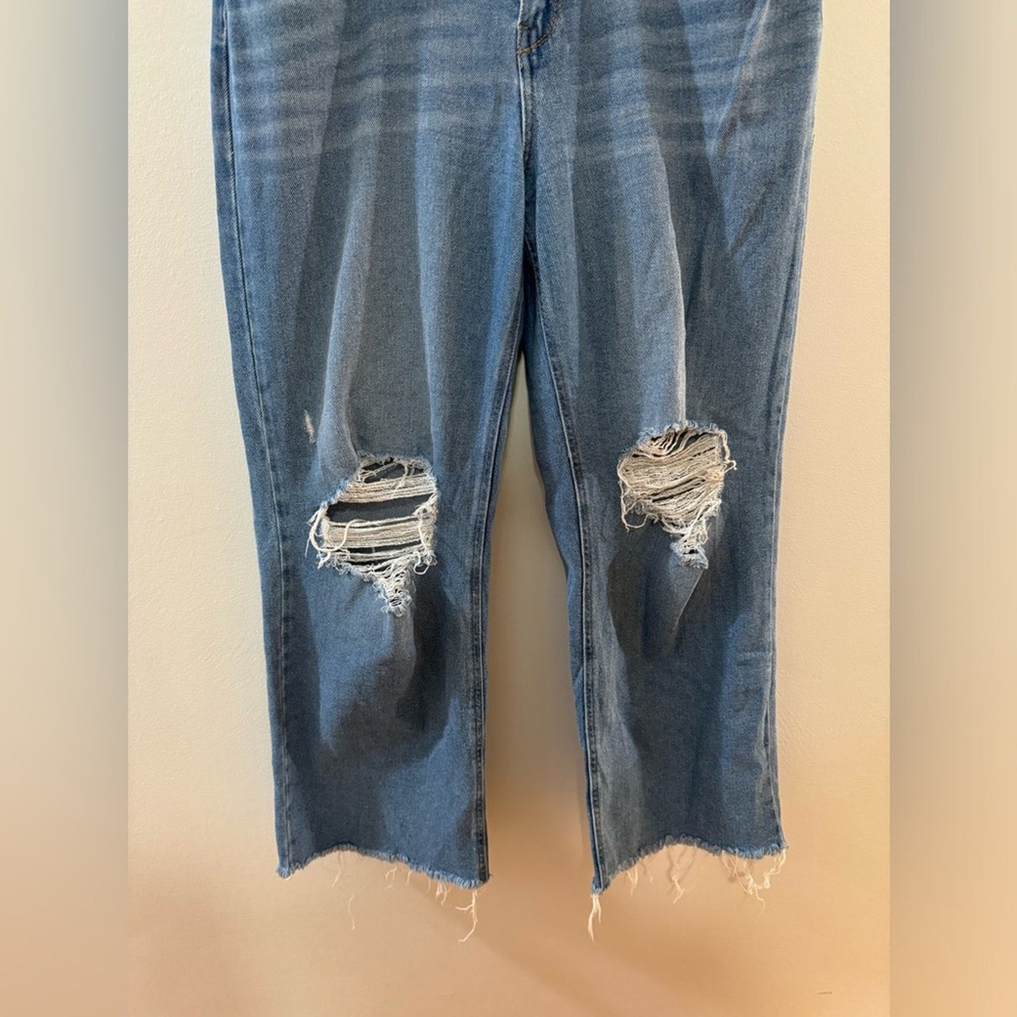 Pre-Owned Size 11 Rewash Brand Light Blue Distressed Jeans