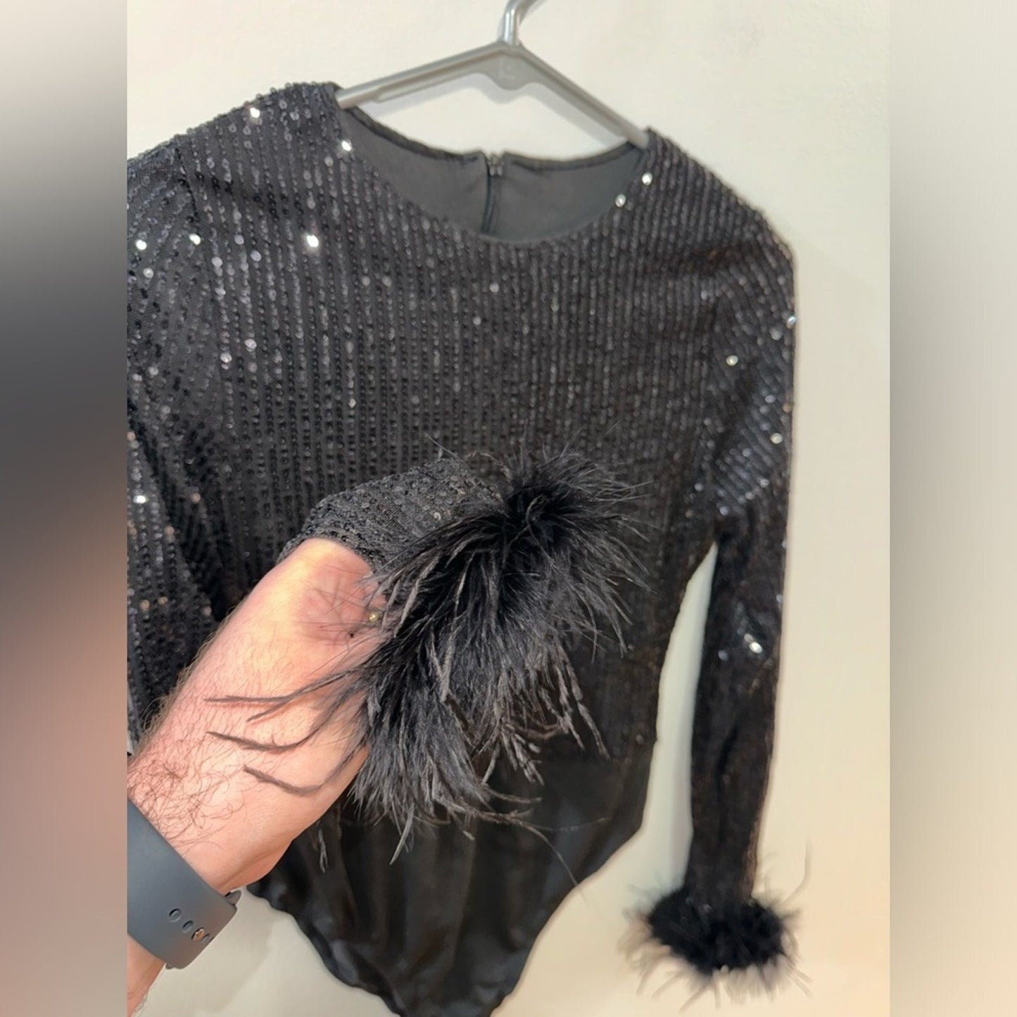 Pre-Owned MD SHEIN Black Sequin Long Sleeve Bodysuit w/Ostrich Feathers