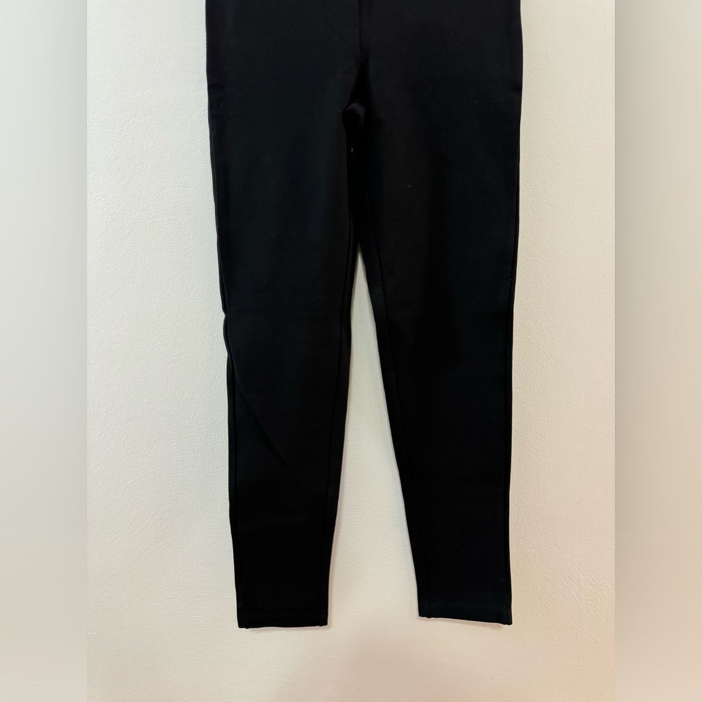 Pre-Owned Size 4 Petite Calvin Klein Black Pants