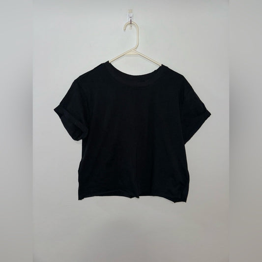 Pre-Owned MD Wild Fable Black Cropped T-Shirt