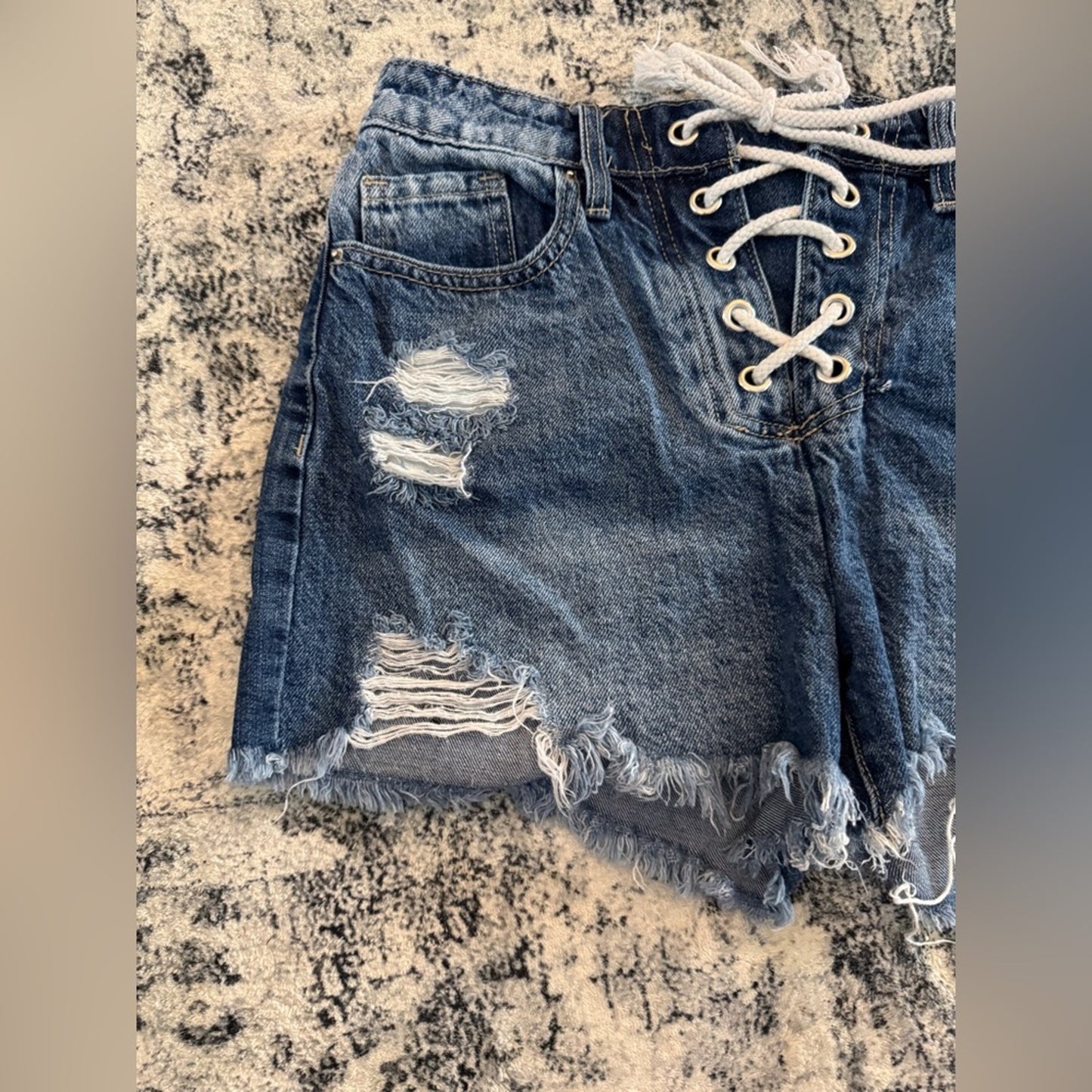 Pre-Owned Size 9 Fashion Nova Blue Distressed Tie Up Jean Shorts