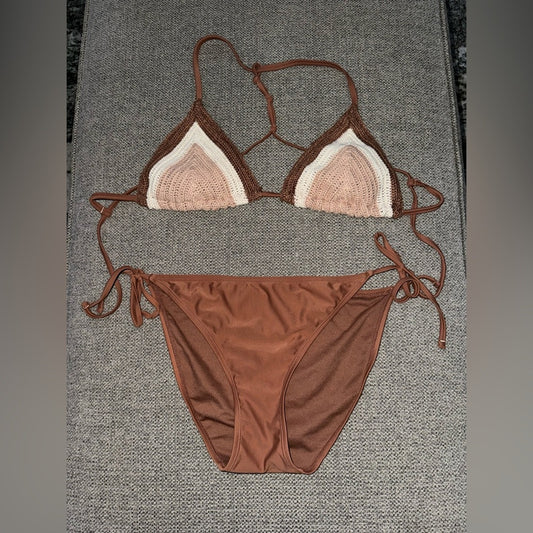 Pre-Owned LG Xhilaration Brown Crochet 2 Piece Bikini Top and Bottom