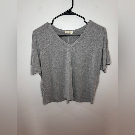 Pre-Owned MD Olivia Rae Light Heather Grey Vneck Boxy T-Shirt