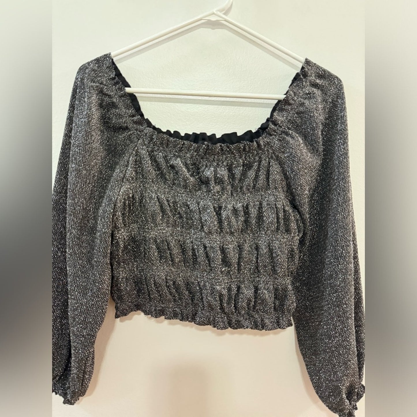 Pre-Owned MD Love Tree Black/Silver Sparkle Off the Shoulder Cropped L/S Top