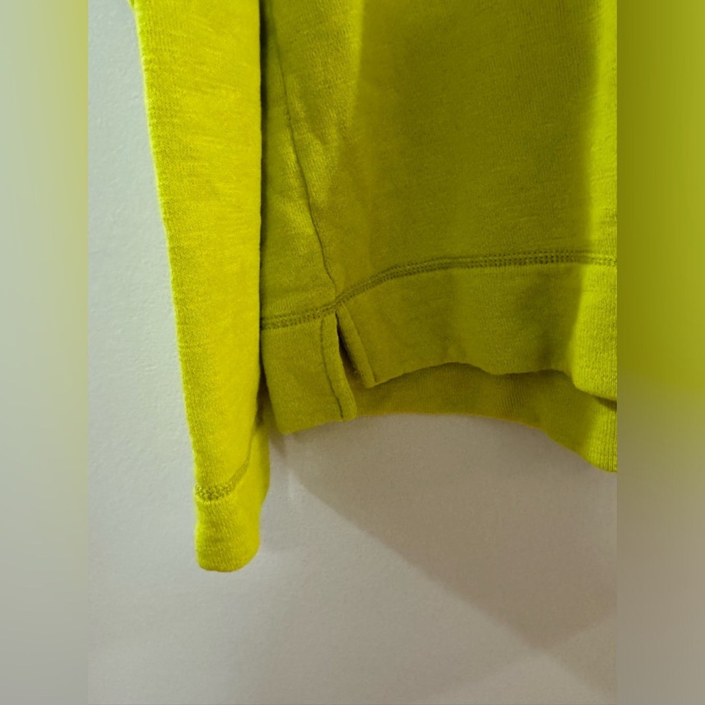 Pre-Owned LG Aerie Yellow Long Sleeve Crew Neck Shirt