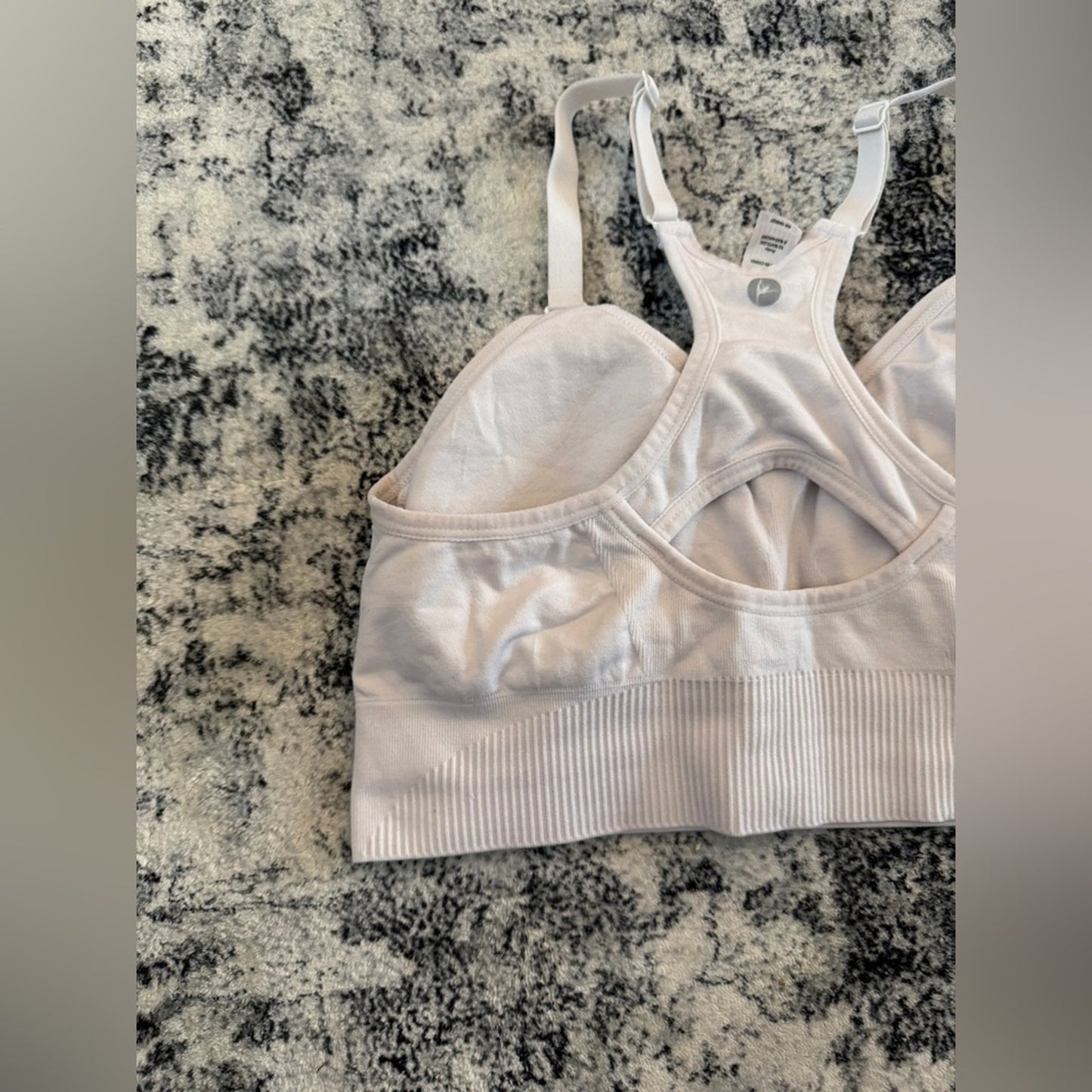 Pre-Owned LG 90 Degree White Sports Bra