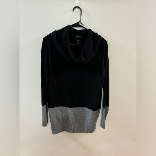 Pre-Owned MD Tahari Black/Grey Sweater