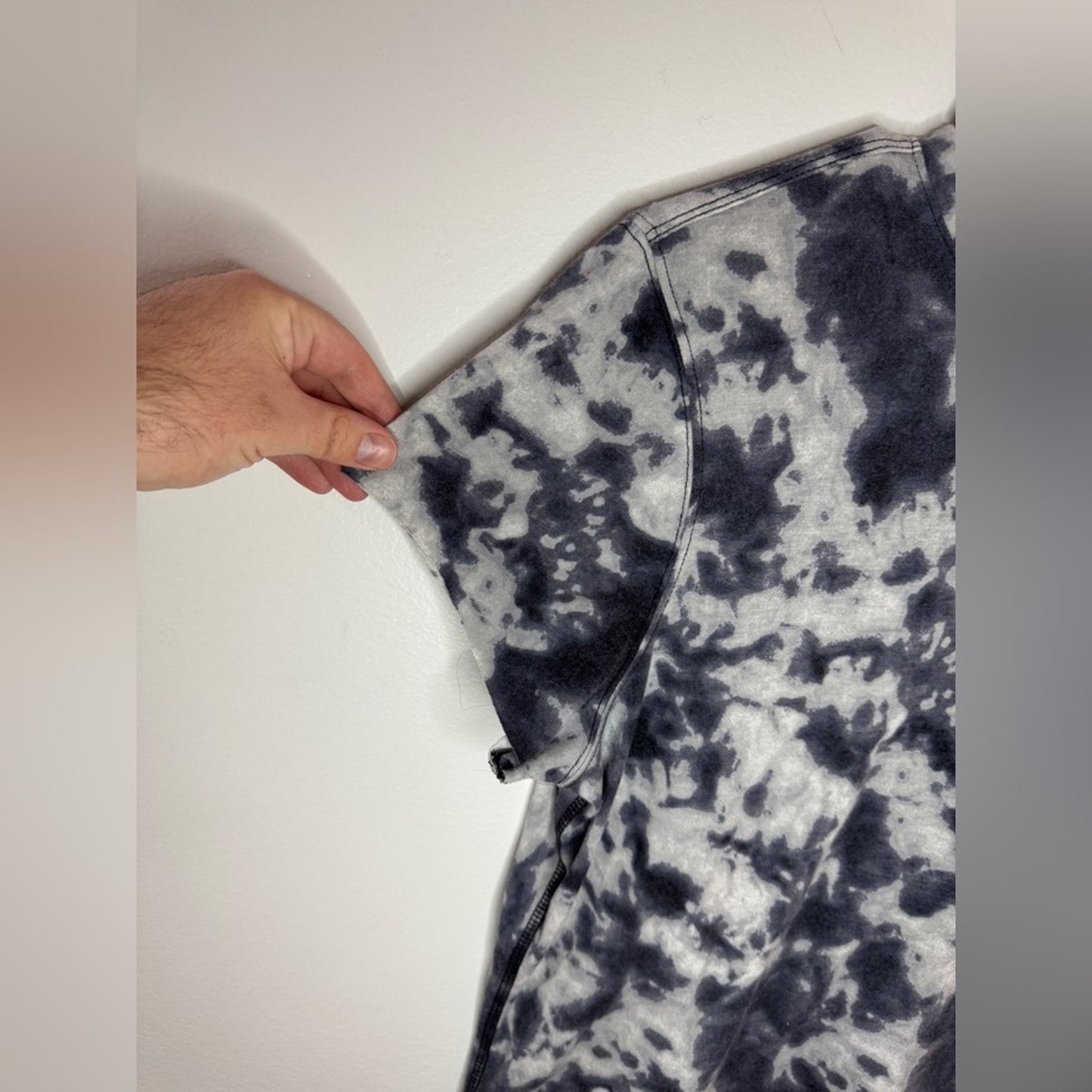 Pre-Owned LG Yogasmoga Navy and White Tie Dye T-Shirt