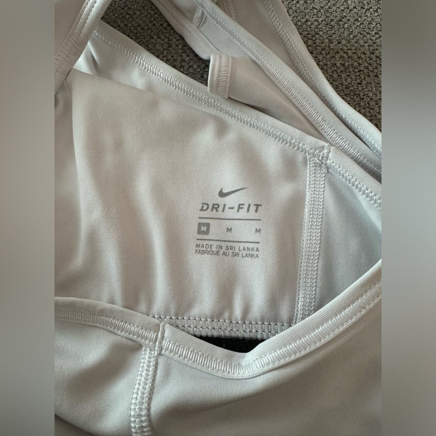 Pre-Owned MD Nike Dri-Fit White/Black Sports Bra