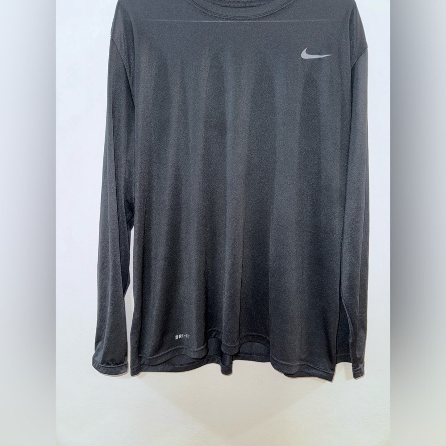 Pre-Owned XL Nike Dri-Fit Athletic Cut Black Workout Shirt