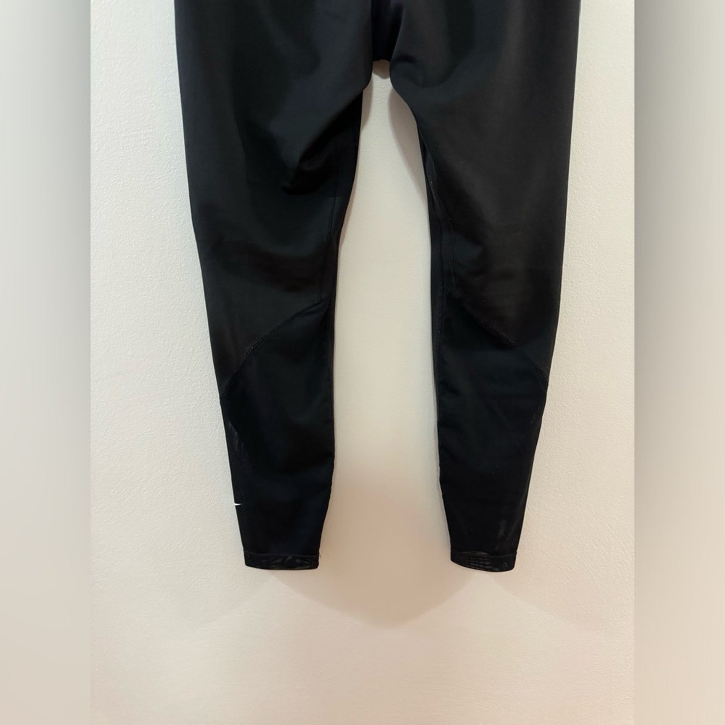 Pre-Owned LG Nike Dri-Fit Black Mesh Leggings