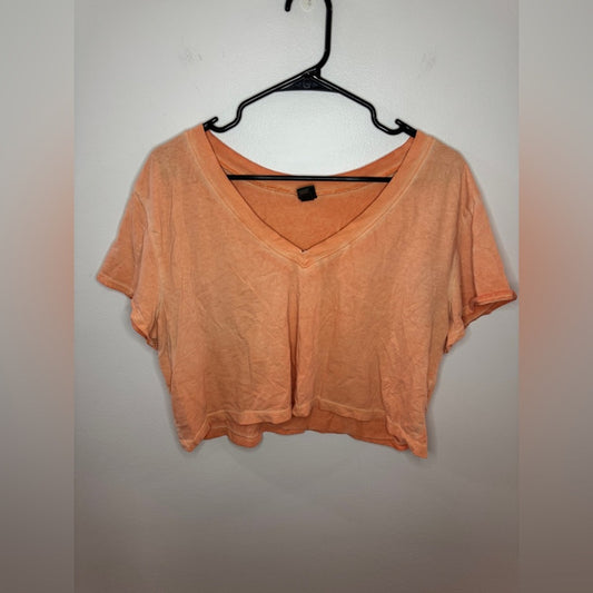 Pre-Owned XL Wild Fable Peach V-Neck Cropped T-Shirt