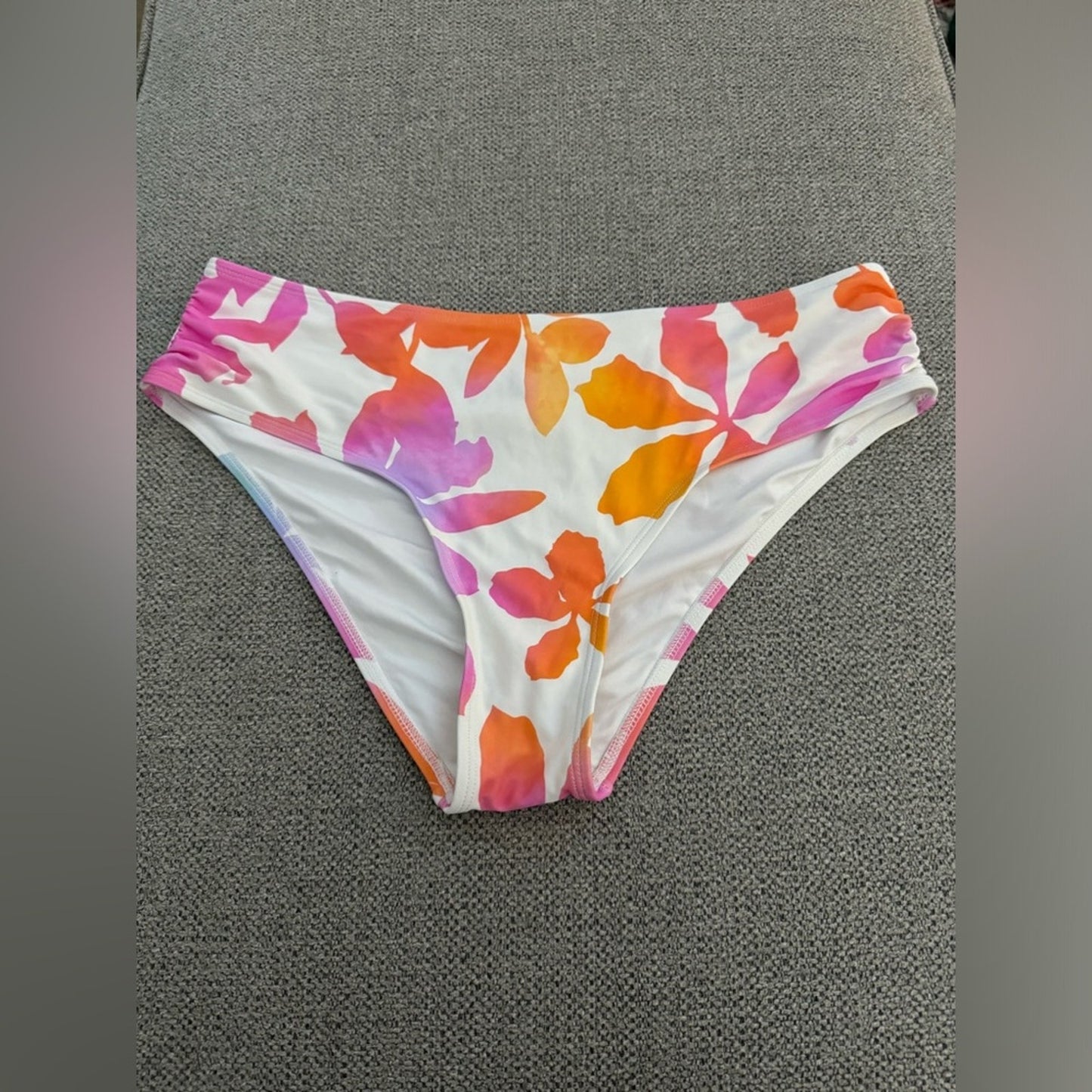 Pre-Owned LG Cupshe White/Orange/Pink Floral Bikini Bottom