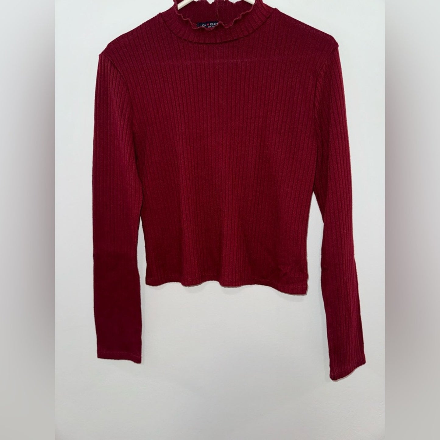 Pre-Owned LG One Clothing Maroon Ribbed High Neck Sweater