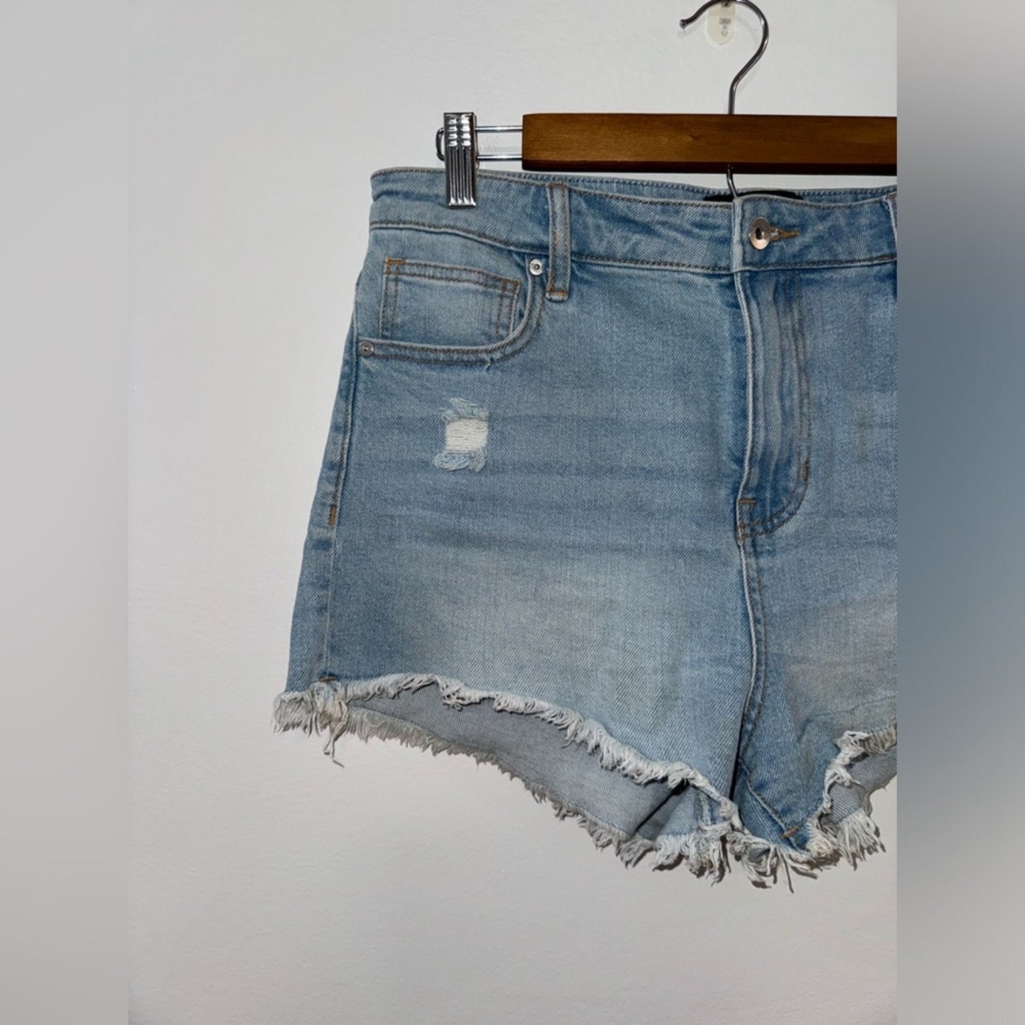 Pre-Owned Size 11/30 Kendall+Kylie The Drifter High Rise Blue Distressed Shorts