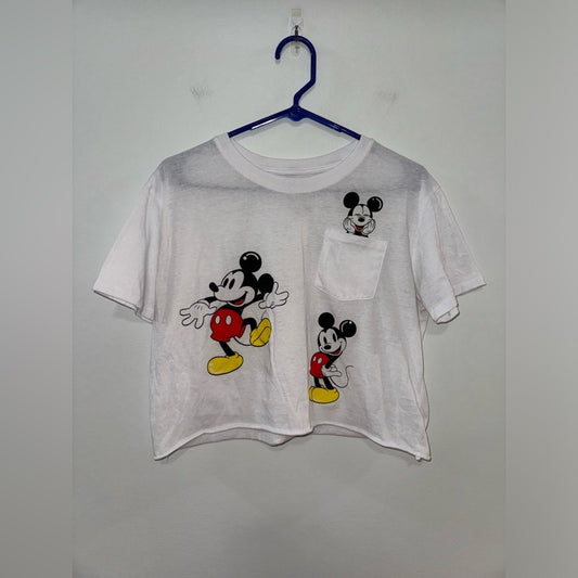 Pre- Owned LG Disney White Cropped Pocket Mickey Mouse T-Shirt