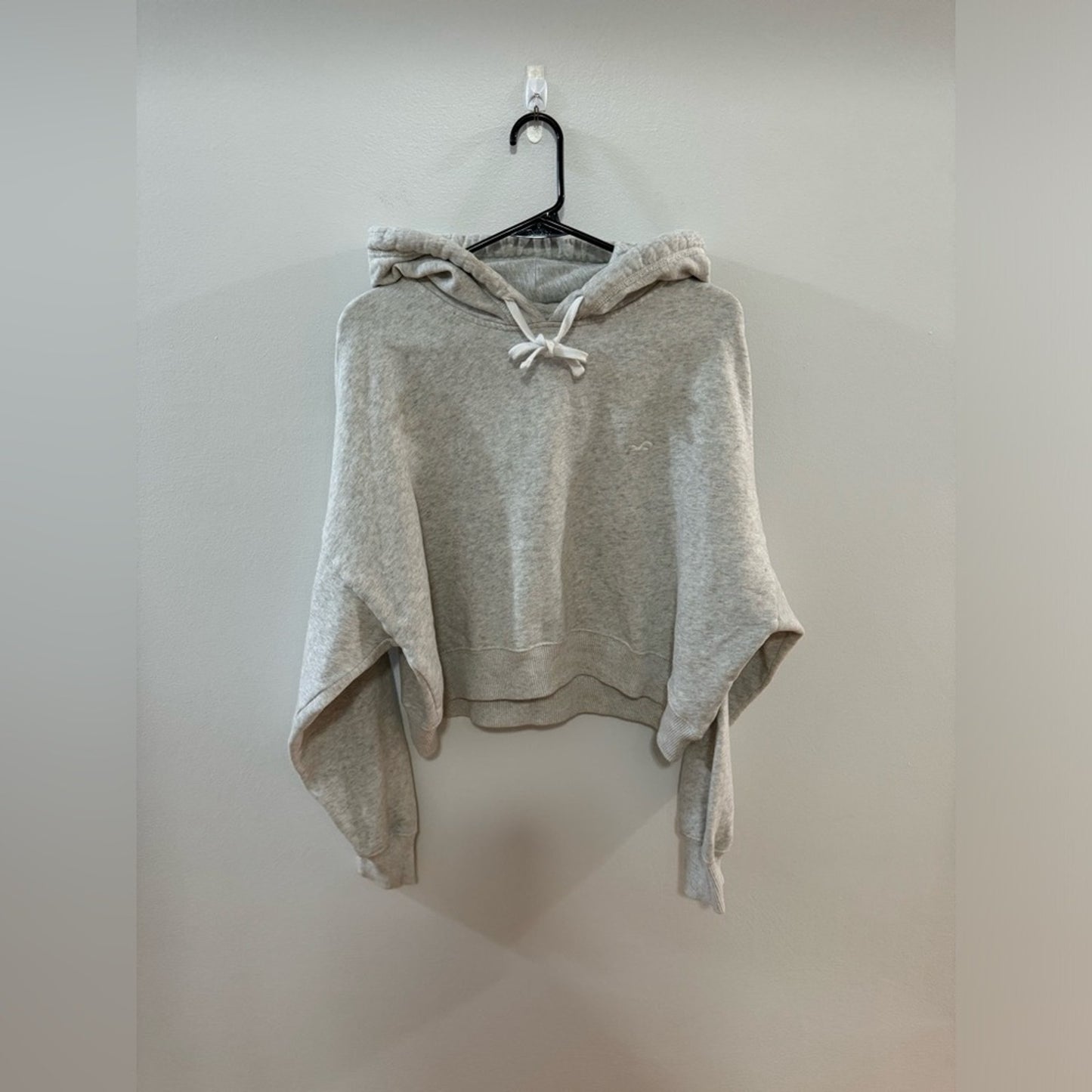 Pre-Owned MD Hollister Grey Cropped Hoodie