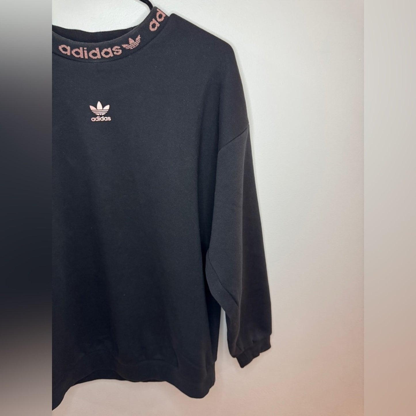 Pre-Owned SM Adidas Black and Gold Crewneck Shirt