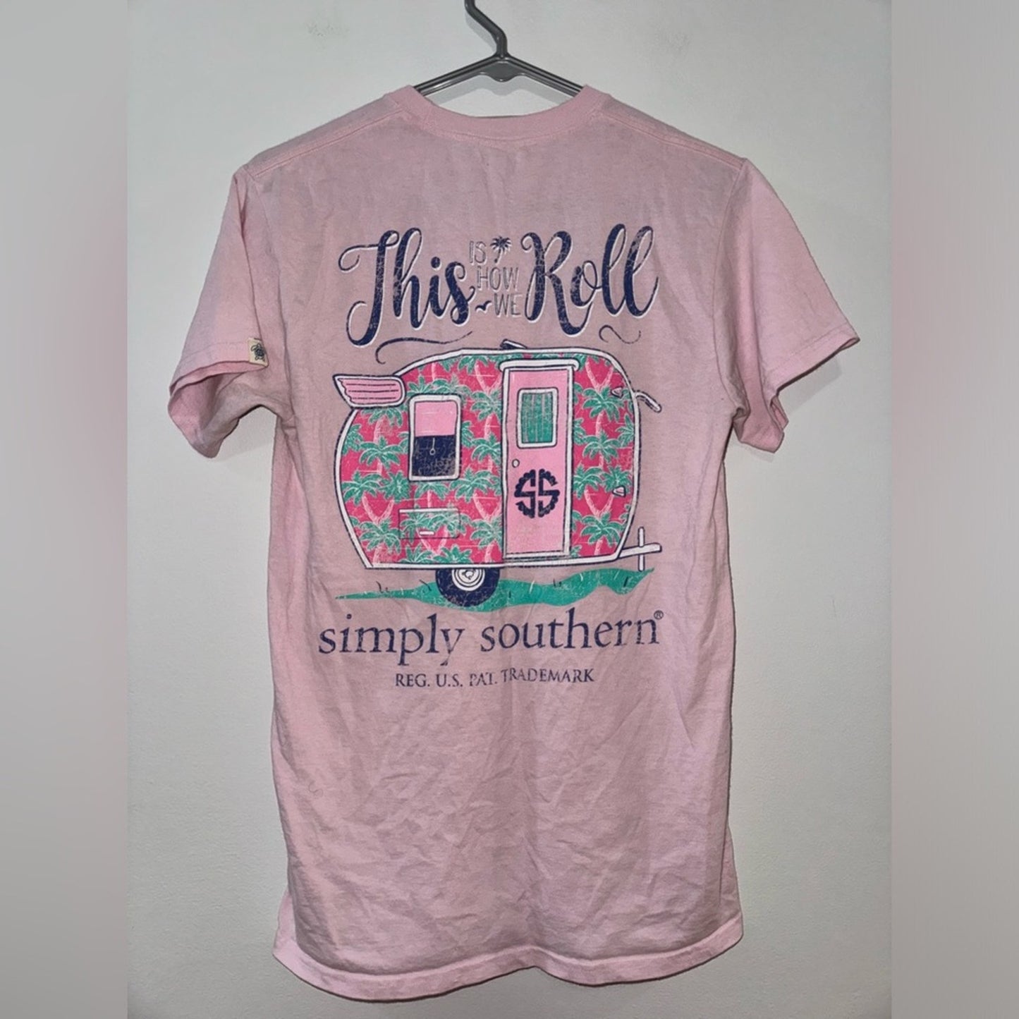 Pre-Owned SM Simply Southern Pink “This is how we roll” Short Sleeve T-Shirt