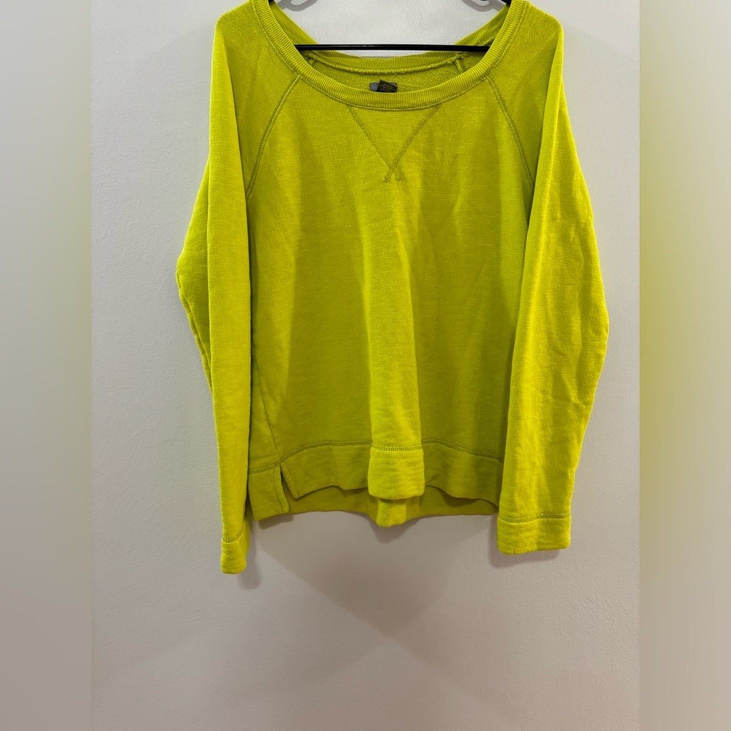 Pre-Owned LG Aerie Yellow Long Sleeve Crew Neck Shirt