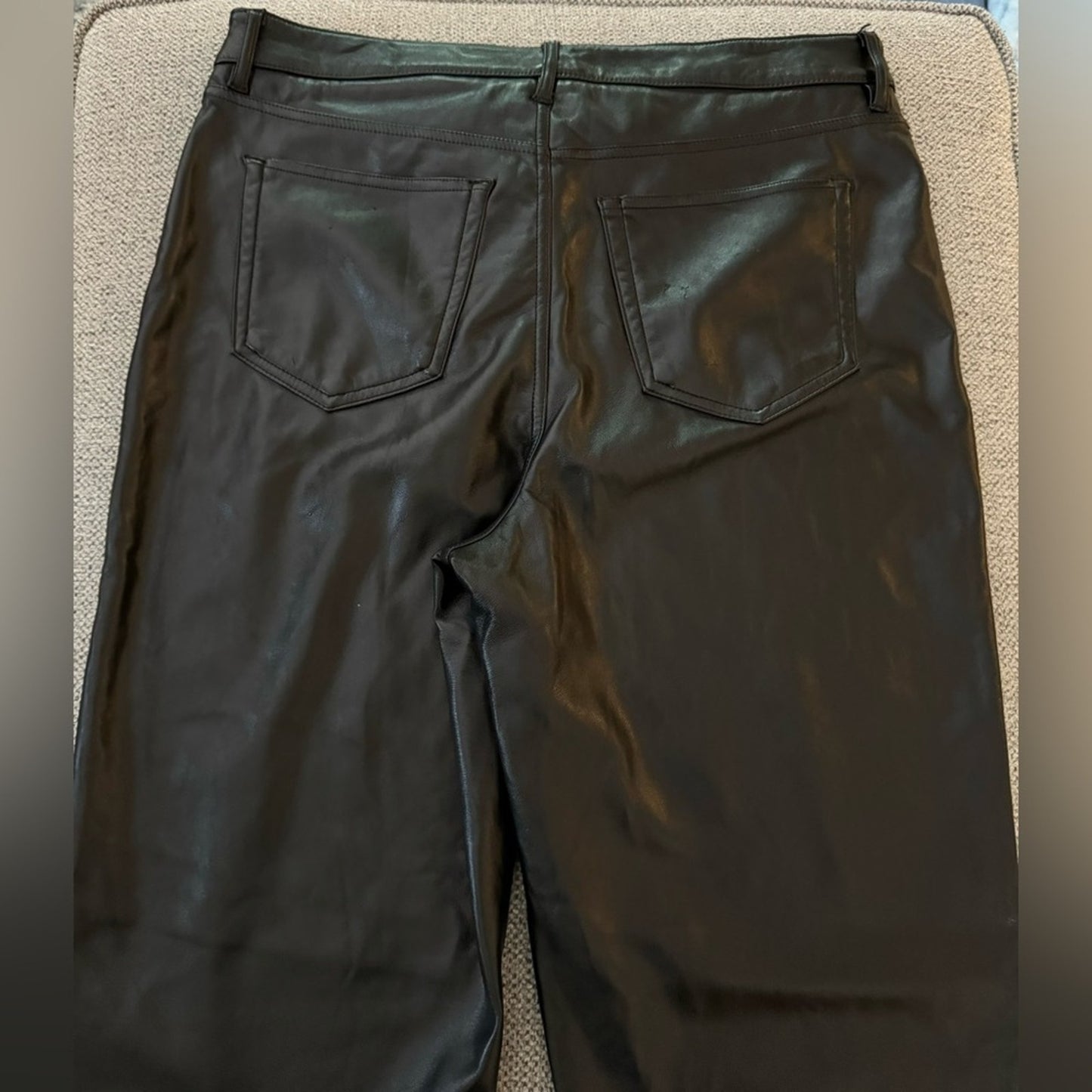 Pre-Owned Size 8 Joie Black Pleather Pants