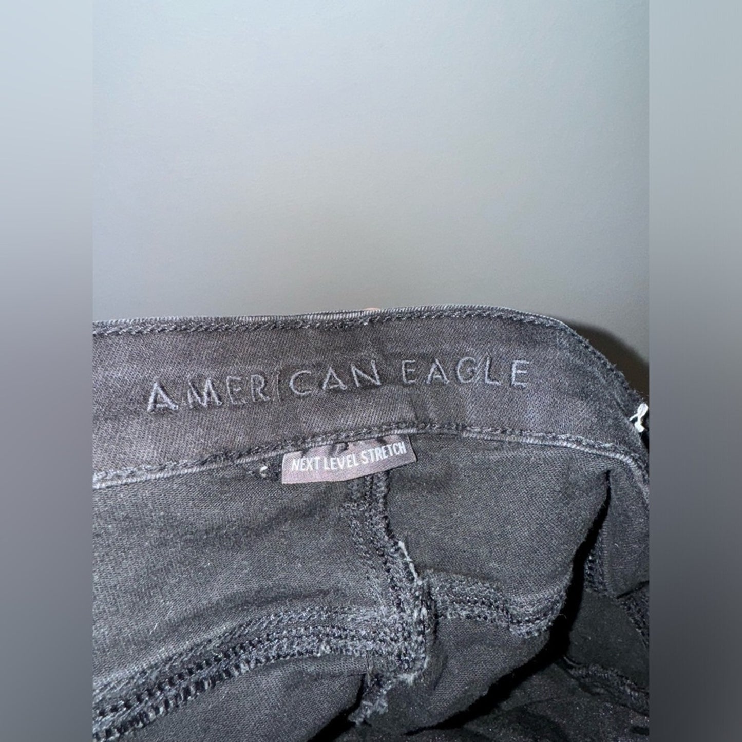 Pre-Owned Size 10 American Eagle High Rise Shortie Black Distressed Jean Short