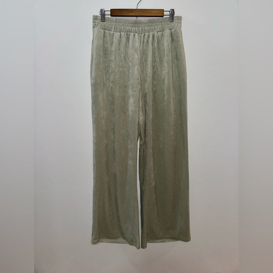 Pre-Owned XL Rue 21 The Cozy Collection Green Ribbed Velour Pants