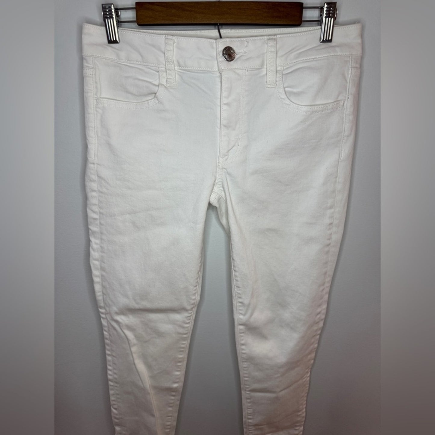 Pre-Owned Size 8 Regular American Eagle White Jegging