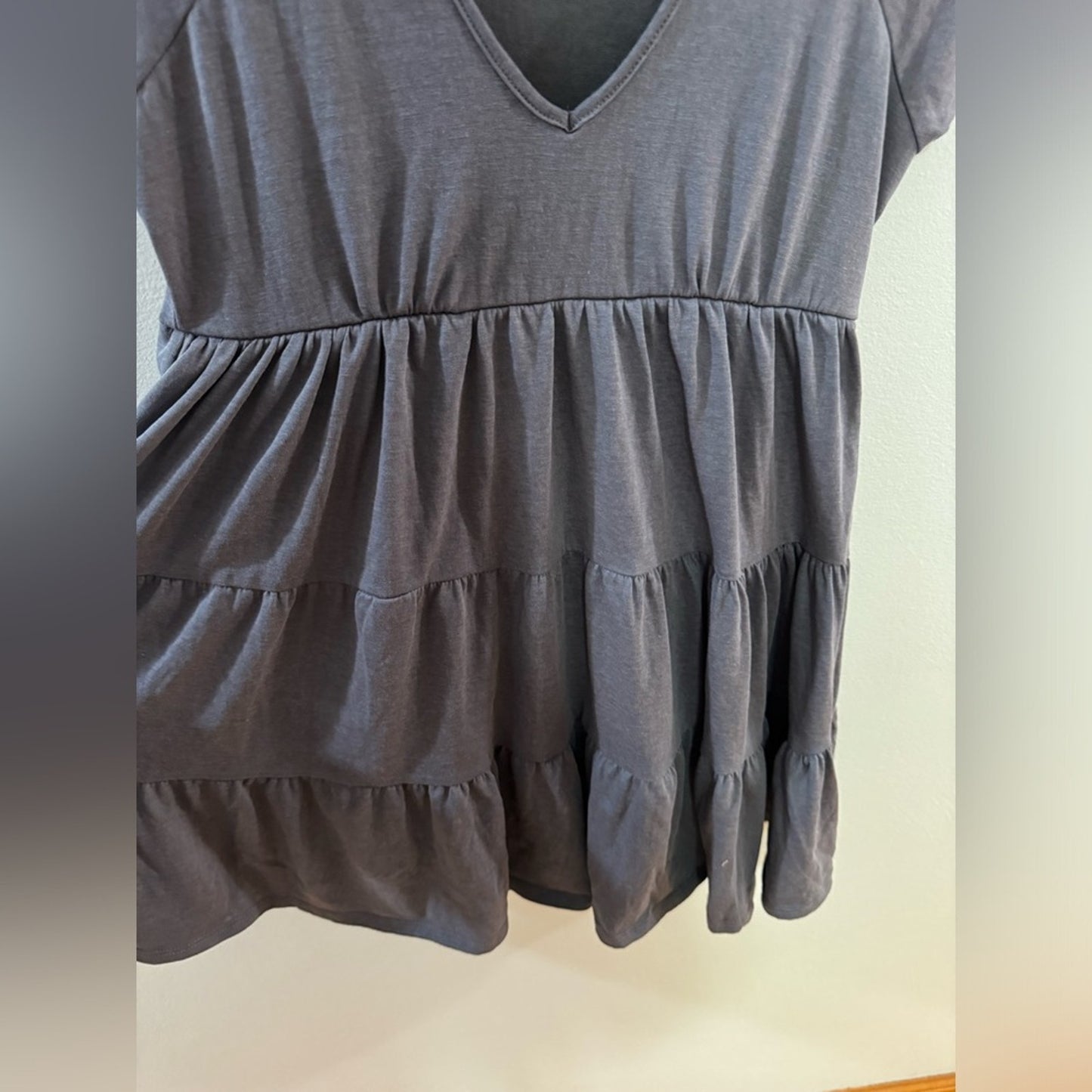 Pre-Owned MD Lizzie’s Boutique Grey Ruffle Dress