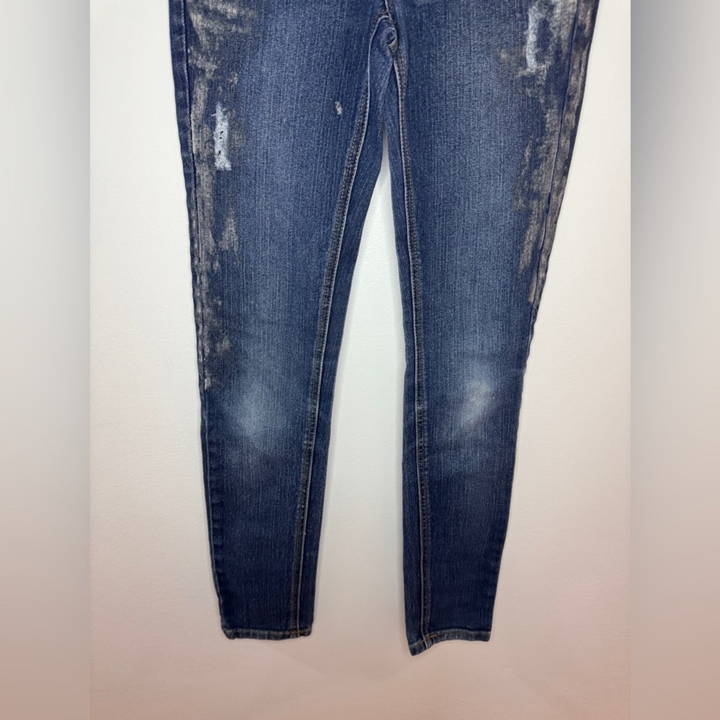 Pre-Owned Size 14 Short Justice Distressed Blue Skinny Jeans