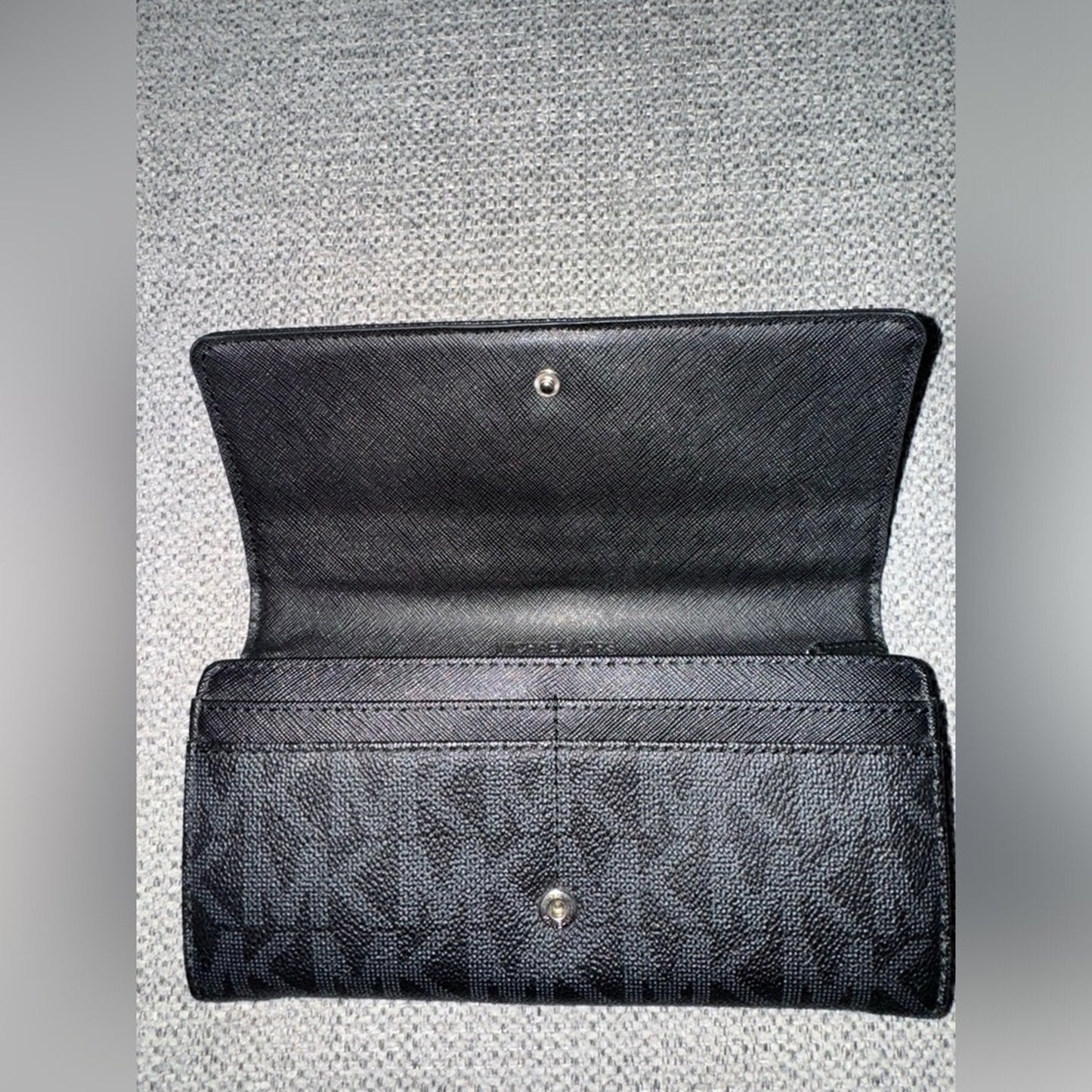 Pre-Owned Michael Kors Black/Grey Jet Set Large Trifold Wallet