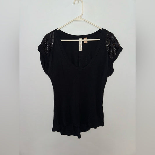 Pre-Owned MD Eyeshadow Black Sequin Shoulder Top