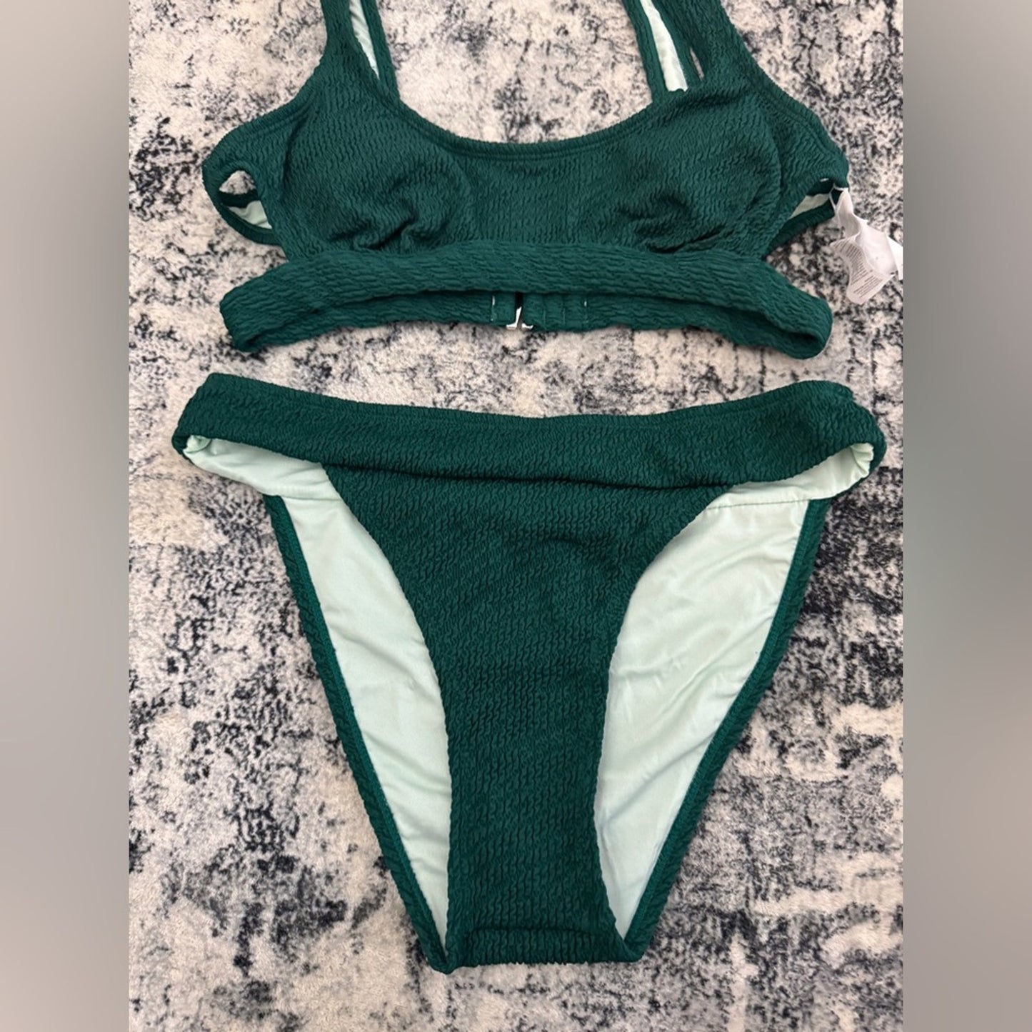 BNWT SM Cupshe Green Textured Bikini Top and Bottom Set