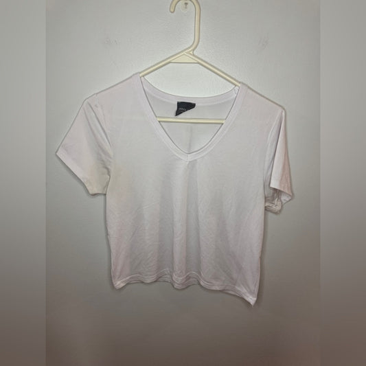 Pre-Owned MD Olivia Rae White Vneck T-shirt