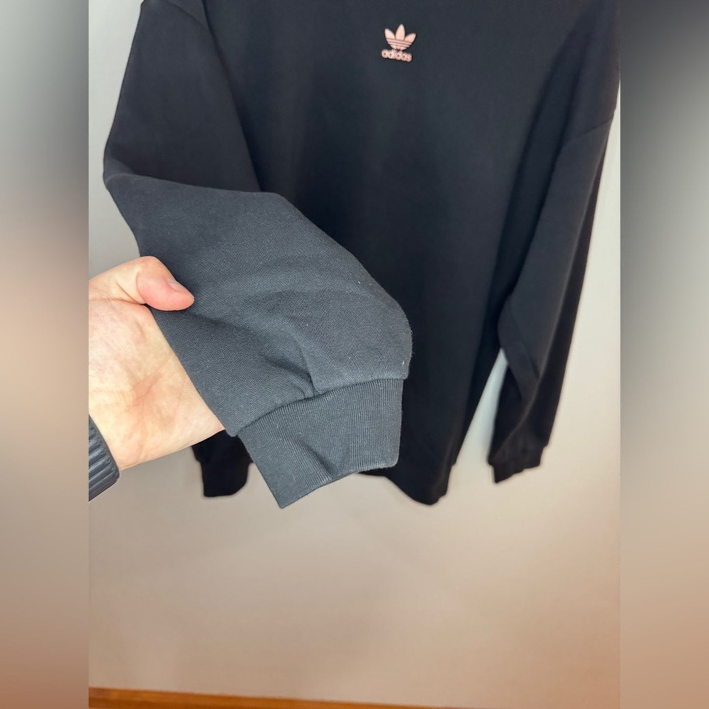 Pre-Owned SM Adidas Black and Gold Crewneck Shirt