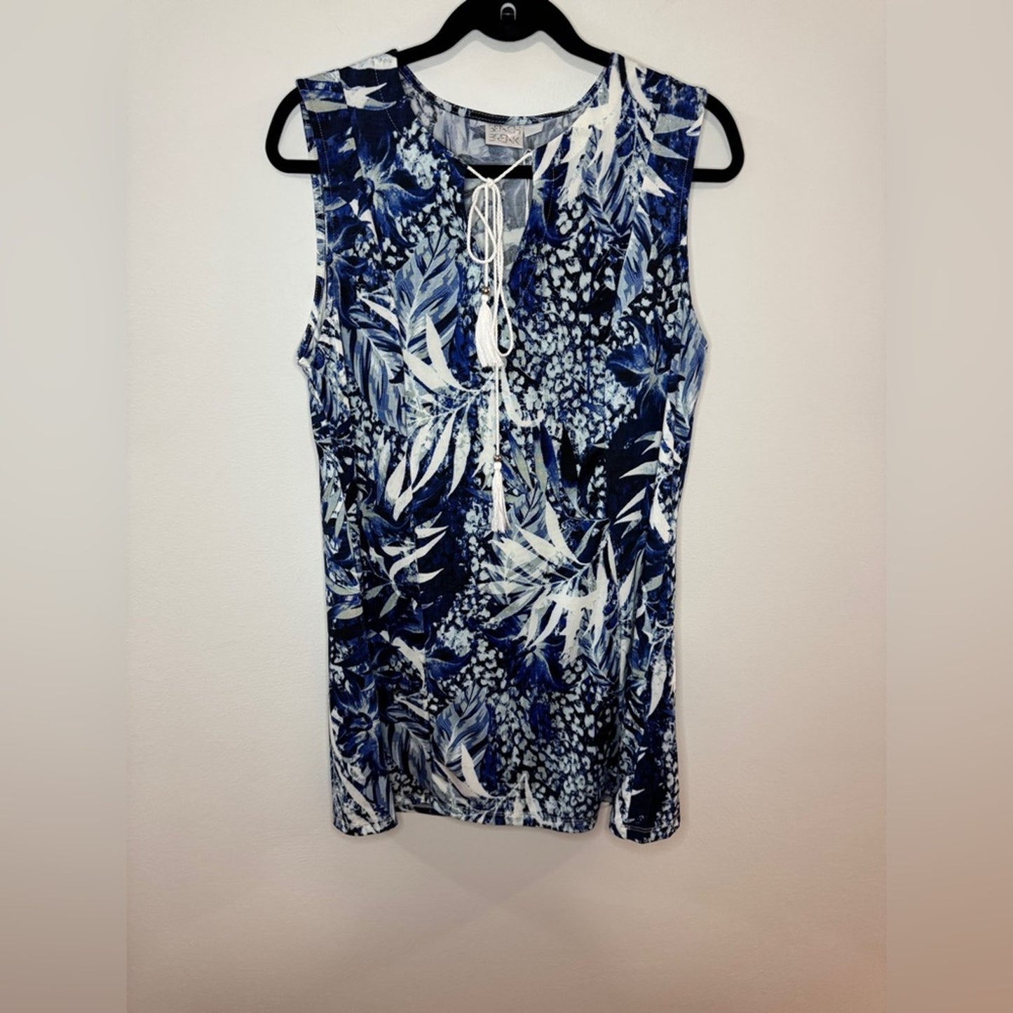 NWT LG Beach Break Blue and White Tropical Print Dress