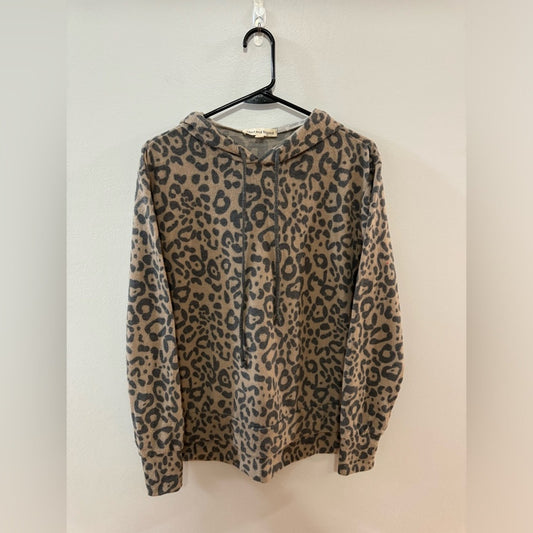 NWT MD Above and Beyond Leopard Hooded Long Sleeve Shirt