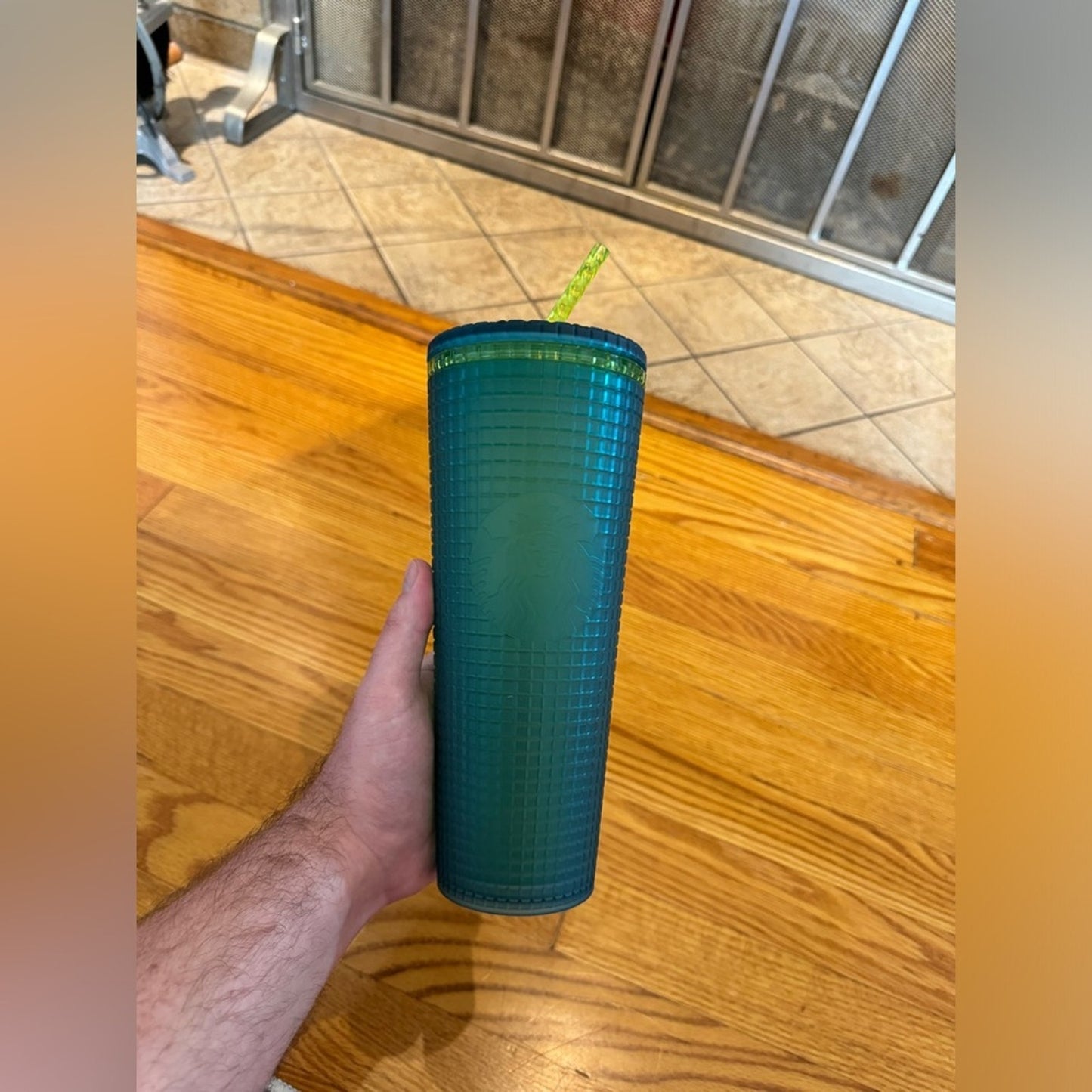 Pre-Owned Starbucks 2022 Green Grid Soft Touch Tumbler