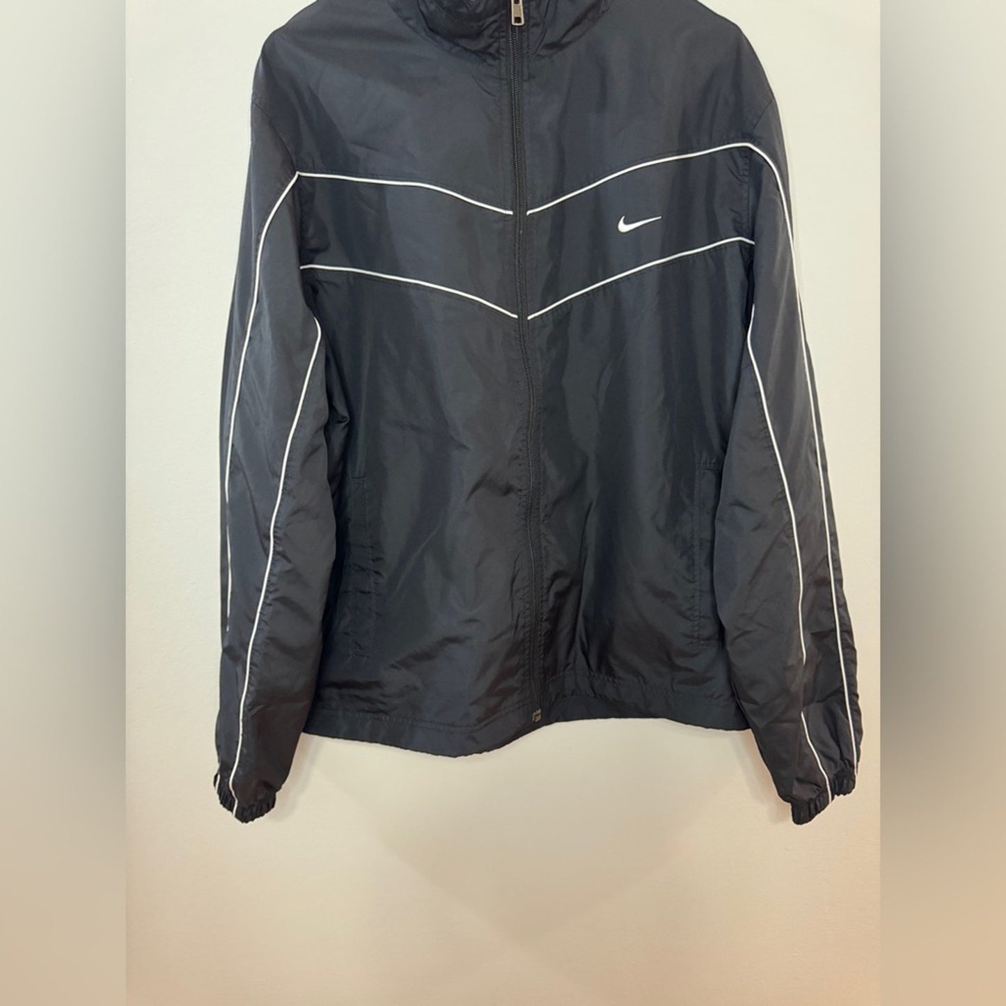 LG Nike The Athletic Dept Vintage Black and White Zip Up Windbreaker Jacket