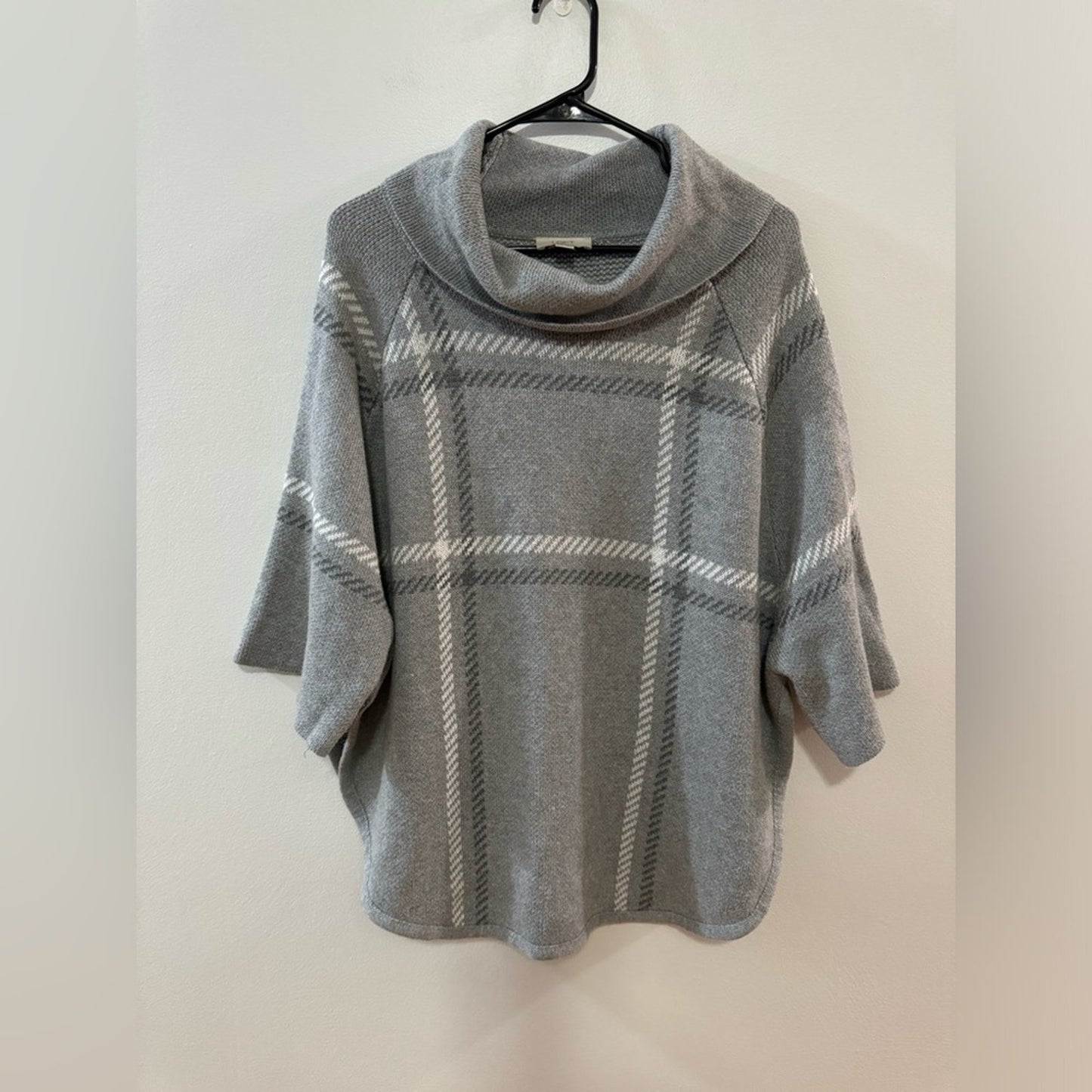 Pre-Owned XS Loft Petite Grey/White Check Poncho