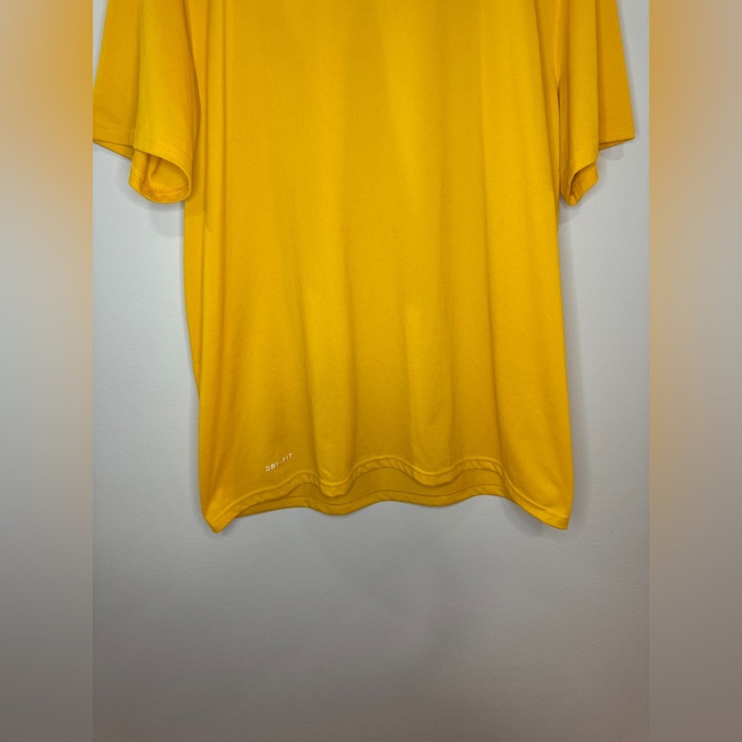 Pre-Owned XL Nike Yellow Dri-Fit The Nike Tee T-Shirt