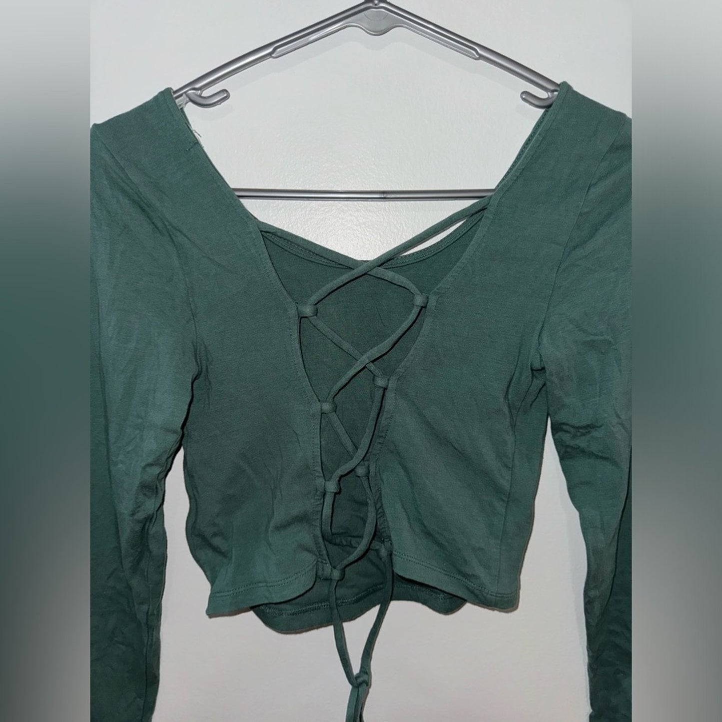 Pre-Owned MD Aeropostale Green Cropped Tie Back Long Sleeve Shirt