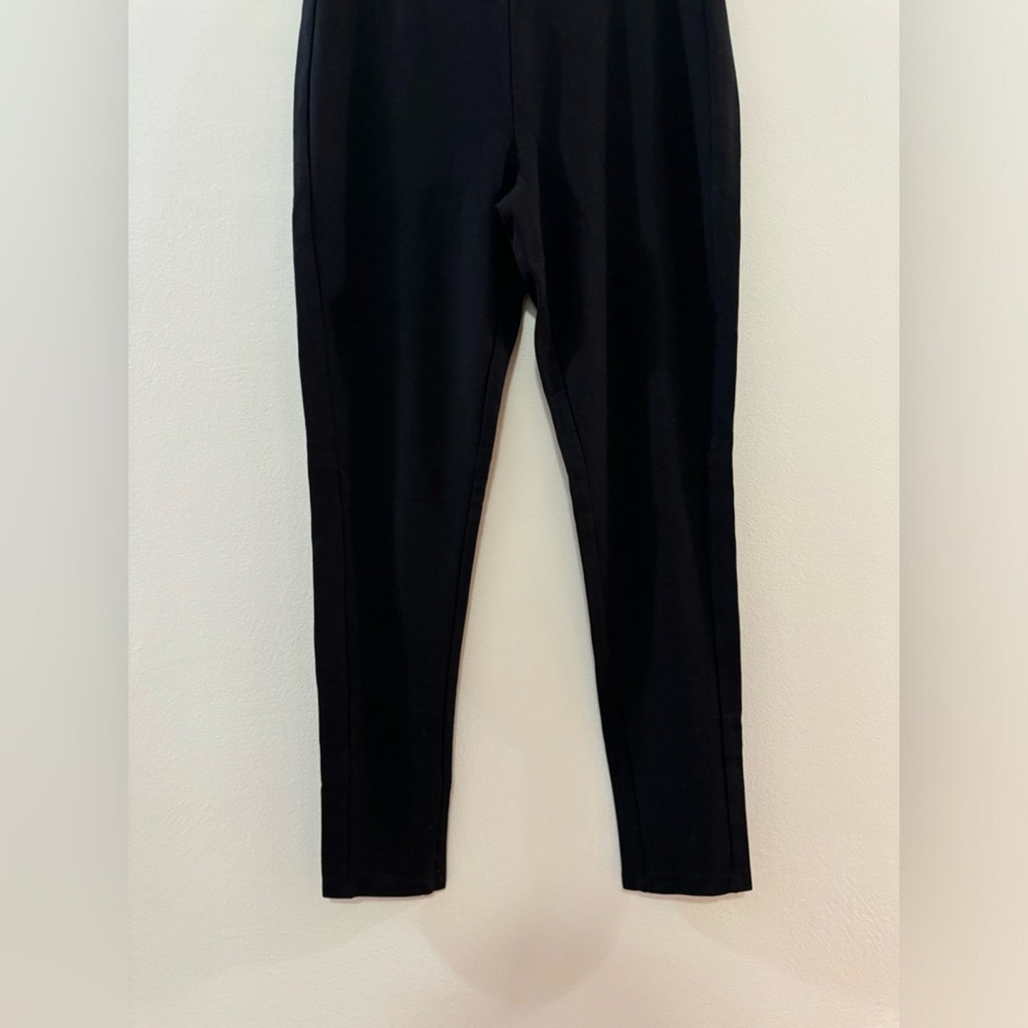 Pre-Owned SM Philosophy Black Leggings