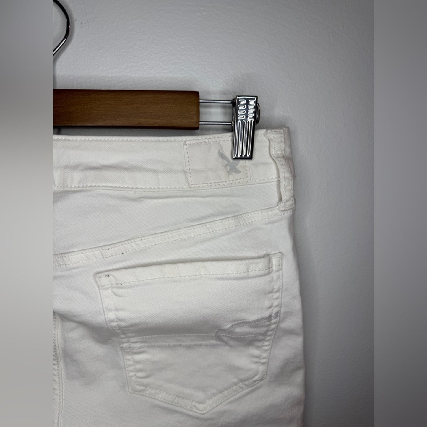 Pre-Owned Size 8 Regular American Eagle White Jegging