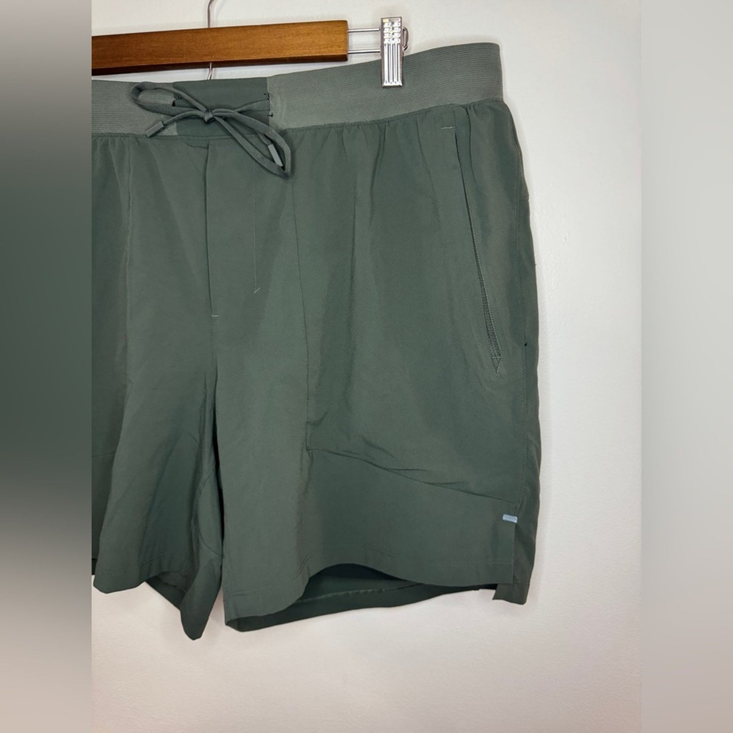 Pre-Owned XXL Lululemon License to Train 7” Inseam Lined Shorts in Smoked Spruce